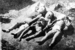 Ofiary napadu UPA na kol.Katerynówka w pow.łuckim na Wołyniu w nocy z 7 na 8 V 1943 r. Bestialsko zamordowanych zostało 28 Polaków i 2 rodziny polsko-ukraińskie (na fot. jedno z dzieci z rodziny mieszanej), spalono 25 zagród [ze zbiorów E.Siemaszko].