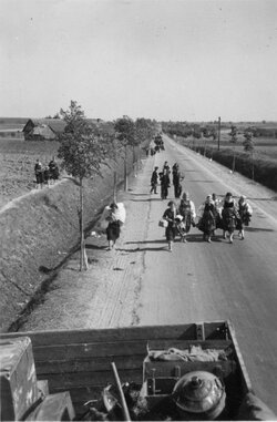 Ucieczka z linii frontu, 1939 r., b.d.m. [ze zbiorów IPN]