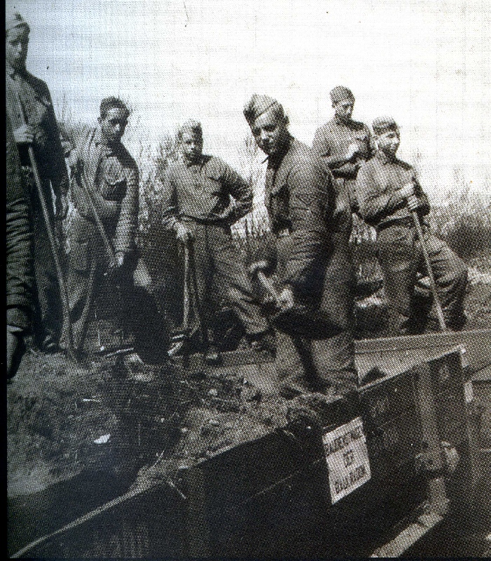 Służba Budowlana, Radom, 1943 r. [ze zbiorów FPNP w Warszawie]. 