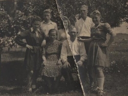Rodzina Obarów, Michniów, 1948 r. [ze zbiorów Mauzoleum w Michniowie]