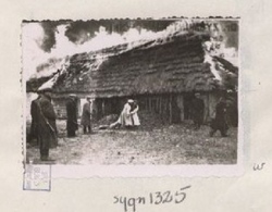 Wysiedlenie Żydów z miejscowości Bidaczów, pow. biłgorajski, 1942 r. [ze zbiorów IPN].